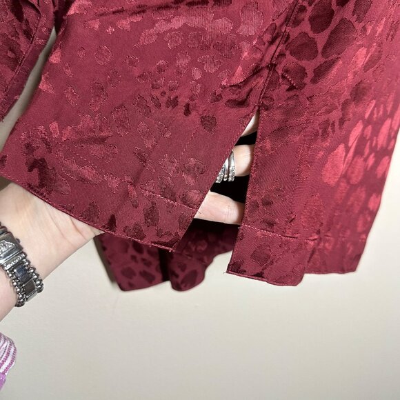 John Mark Leopard Jacquard Long Sleeve Tunic Womens Size L Boho Satin Shirt Red - Picture 5 of 9
